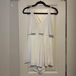 NWT Size S, white VESTIQUE Boutique romper